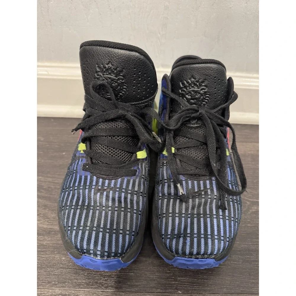 Nike LeBron Witness Size Unknown Size‎ (Size Tags removed) Estimated Mens 7